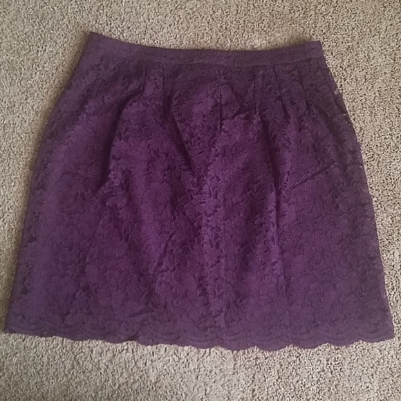 LOFT Dresses & Skirts - Deep purple mini lace skirt scalloped hem